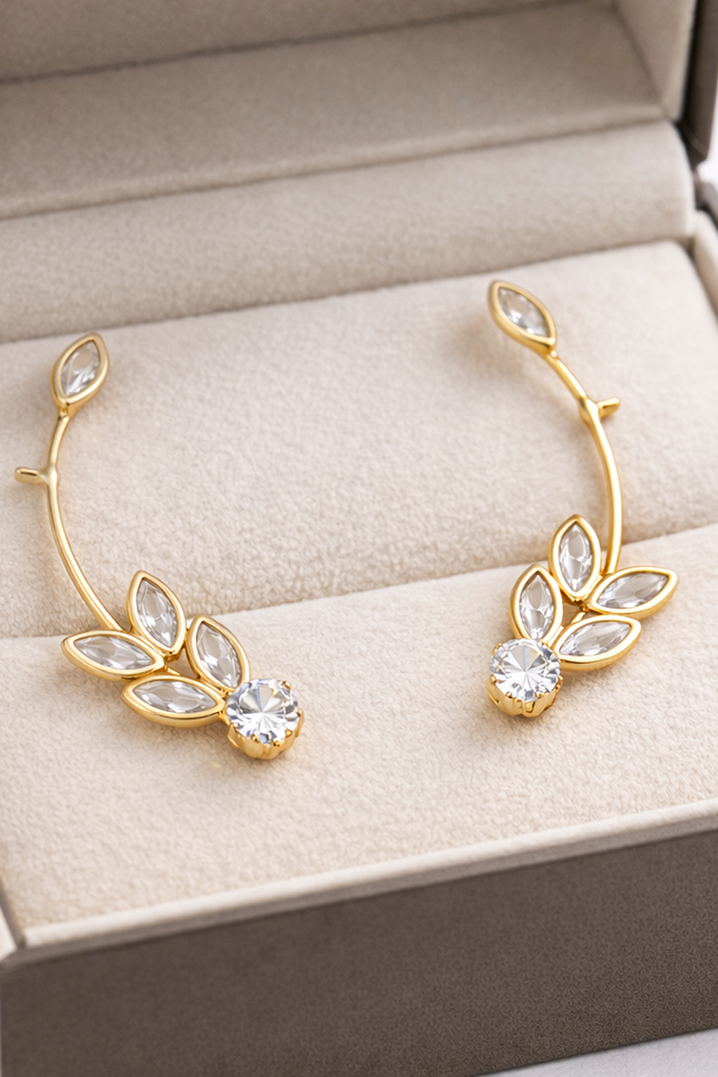 gold-leaf-crystal-drop-earrings-3.png