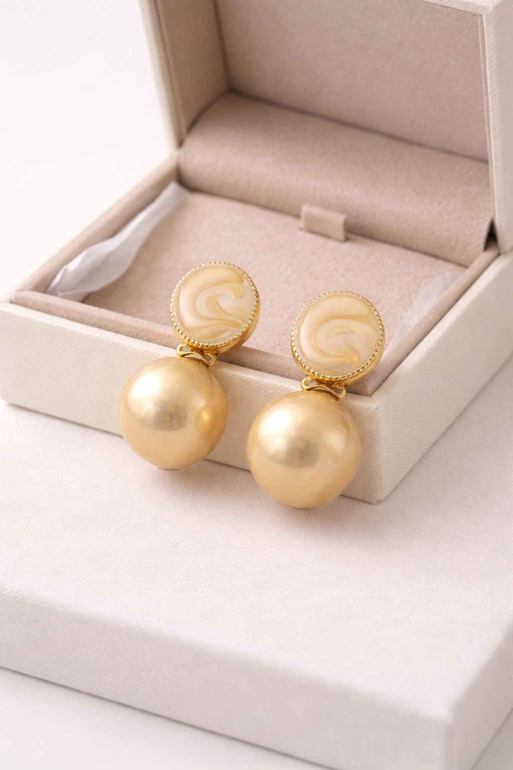 golden-pearl-round-drop-earrings-3.png