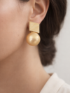 golden-pearl-square-drop-earrings-4.png