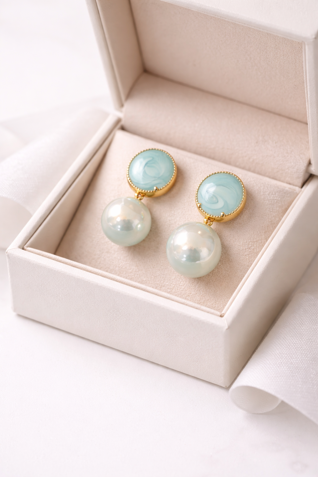mint-pearl-round-drop-earrings-3.png