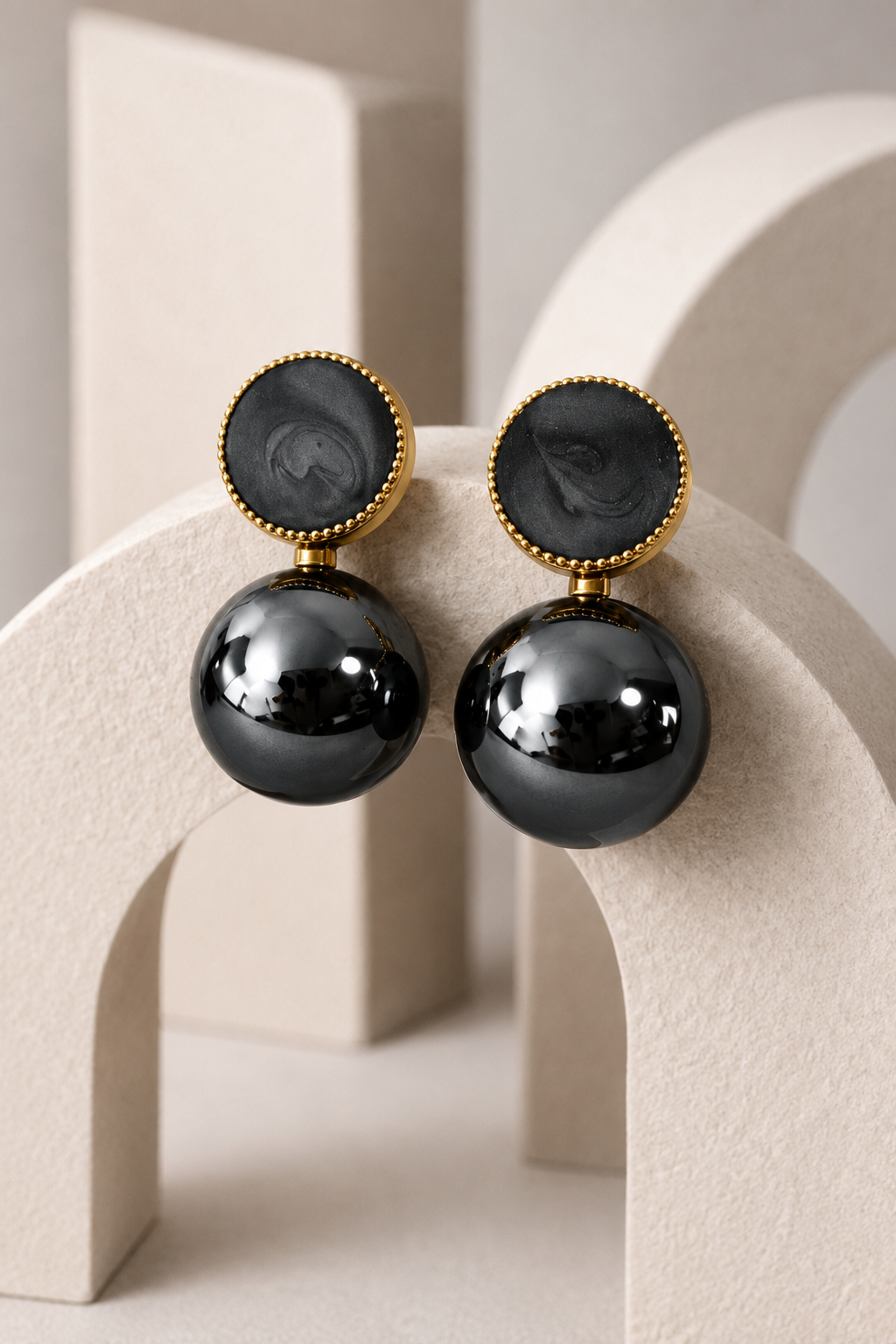 black-pearl-drop-stud-earrings-1.png