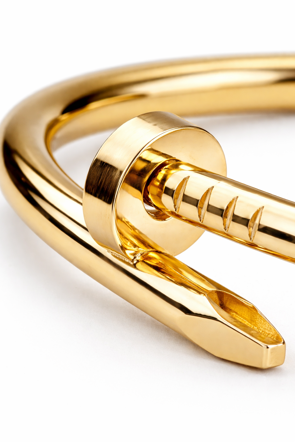 classic-gold-nail-wrap-bangle-2.png