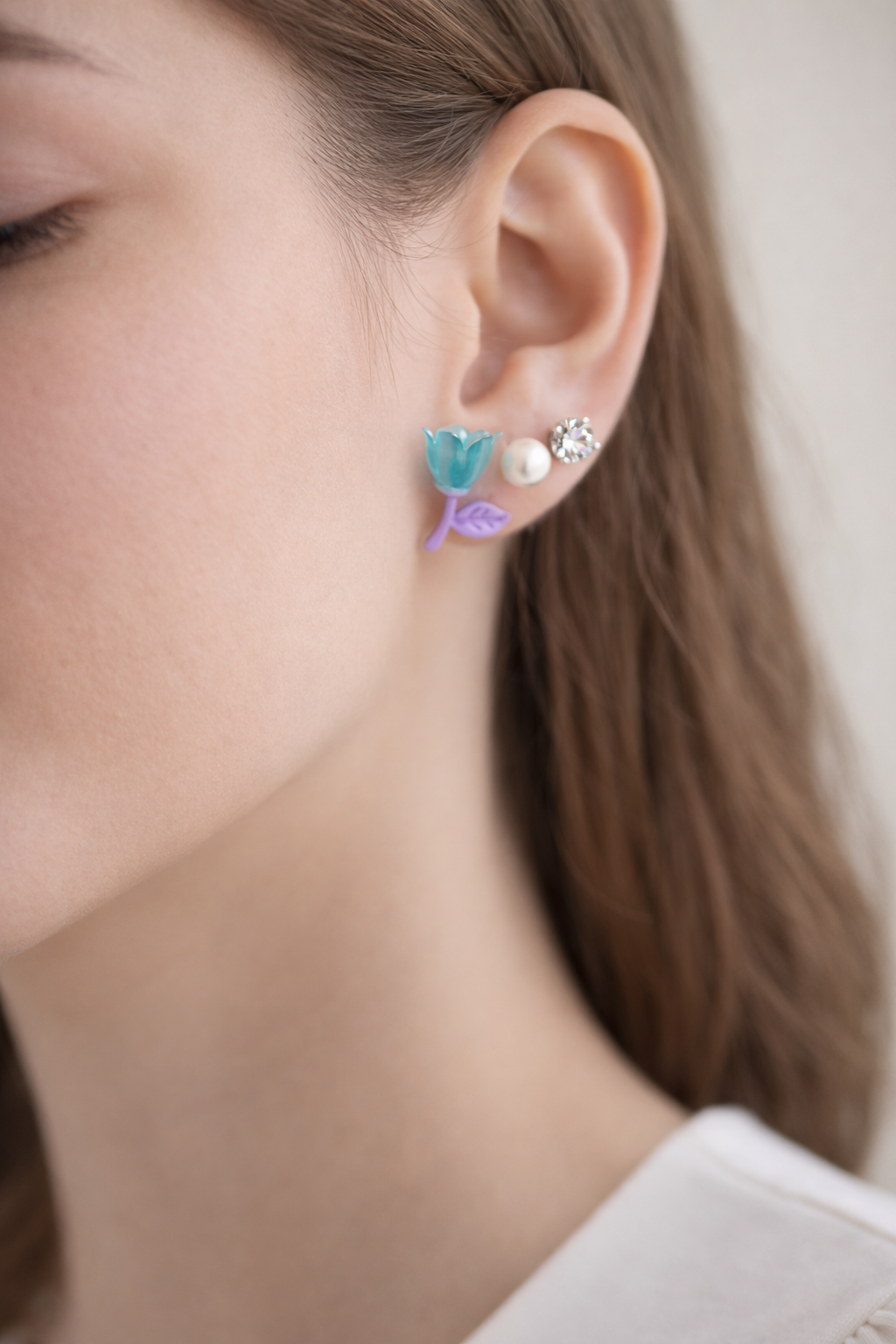floral-pearl-multi-stud-earring-set-3-pairs-4.png