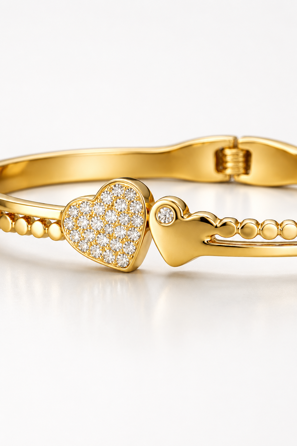 gold-crystal-heart-charm-bracelet-2.png