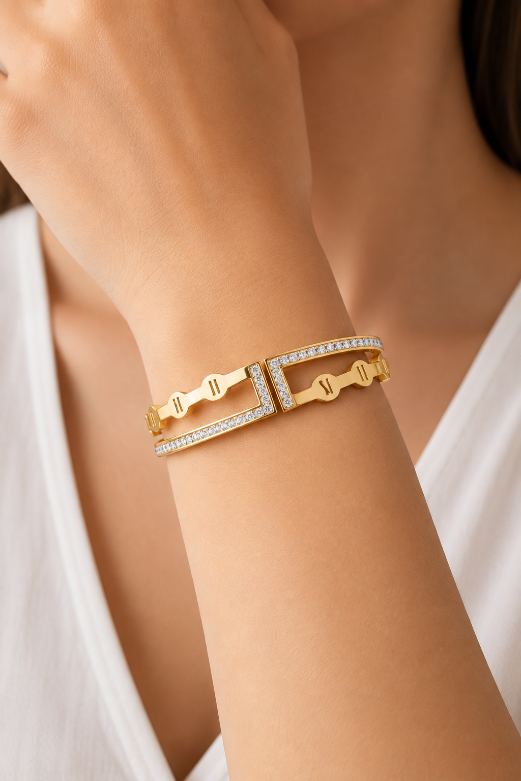 gold-roman-numeral-crystal-statement-bracelet-4.png