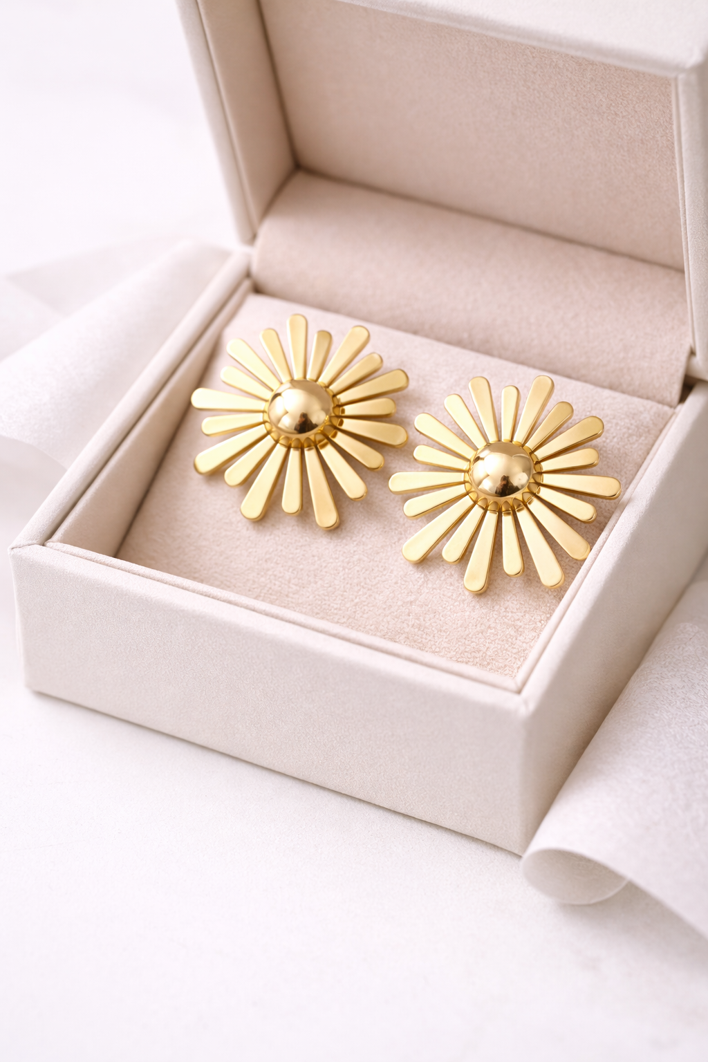 gold-sunburst-statement-stud-earrings-3.png
