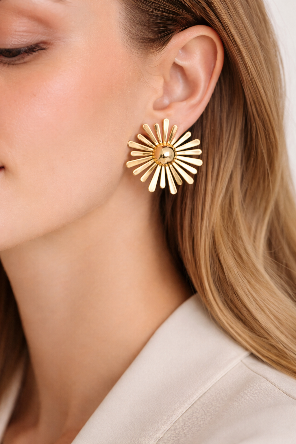 gold-sunburst-statement-stud-earrings-4.png