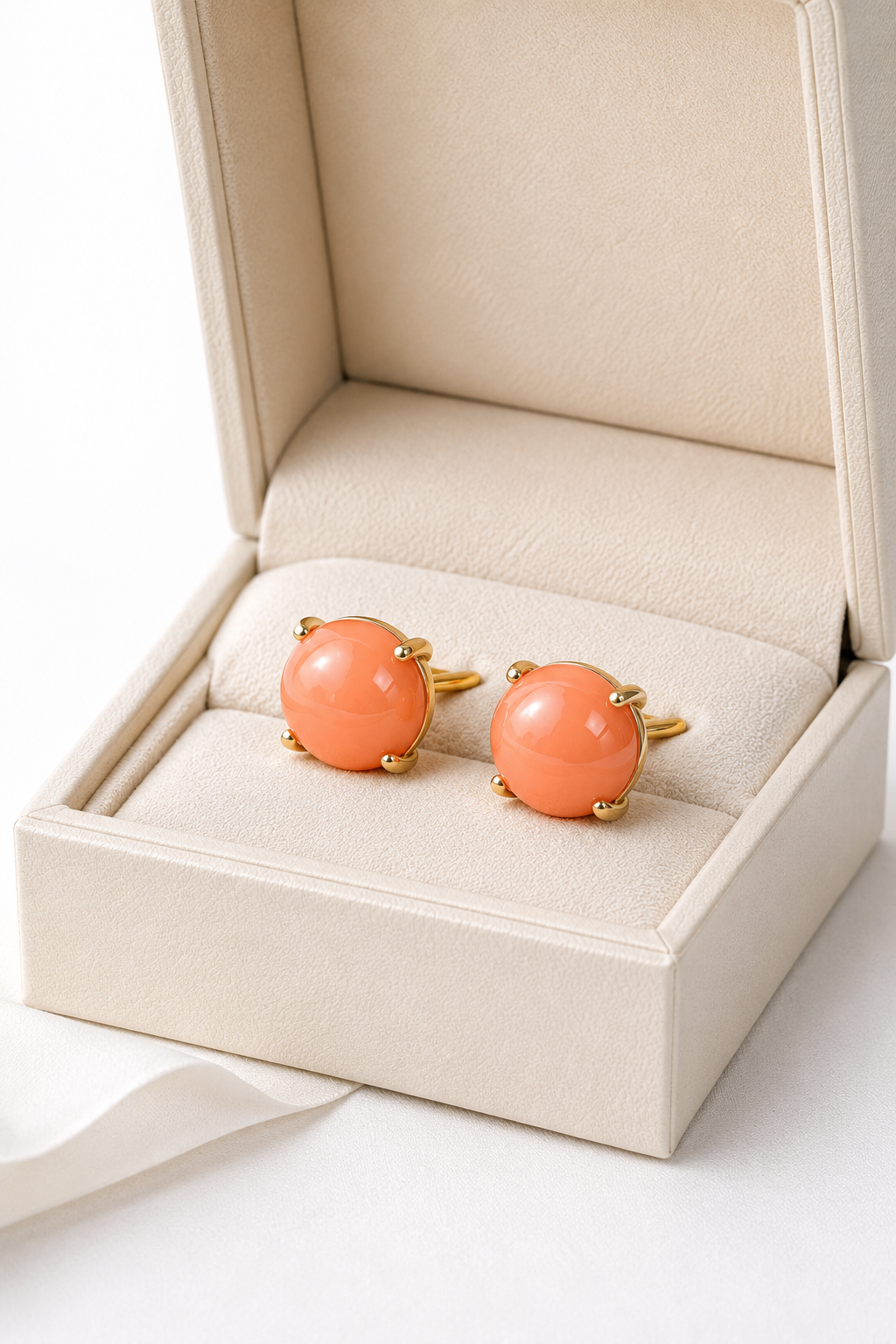 peach-glossy-round-stud-earrings-3.png