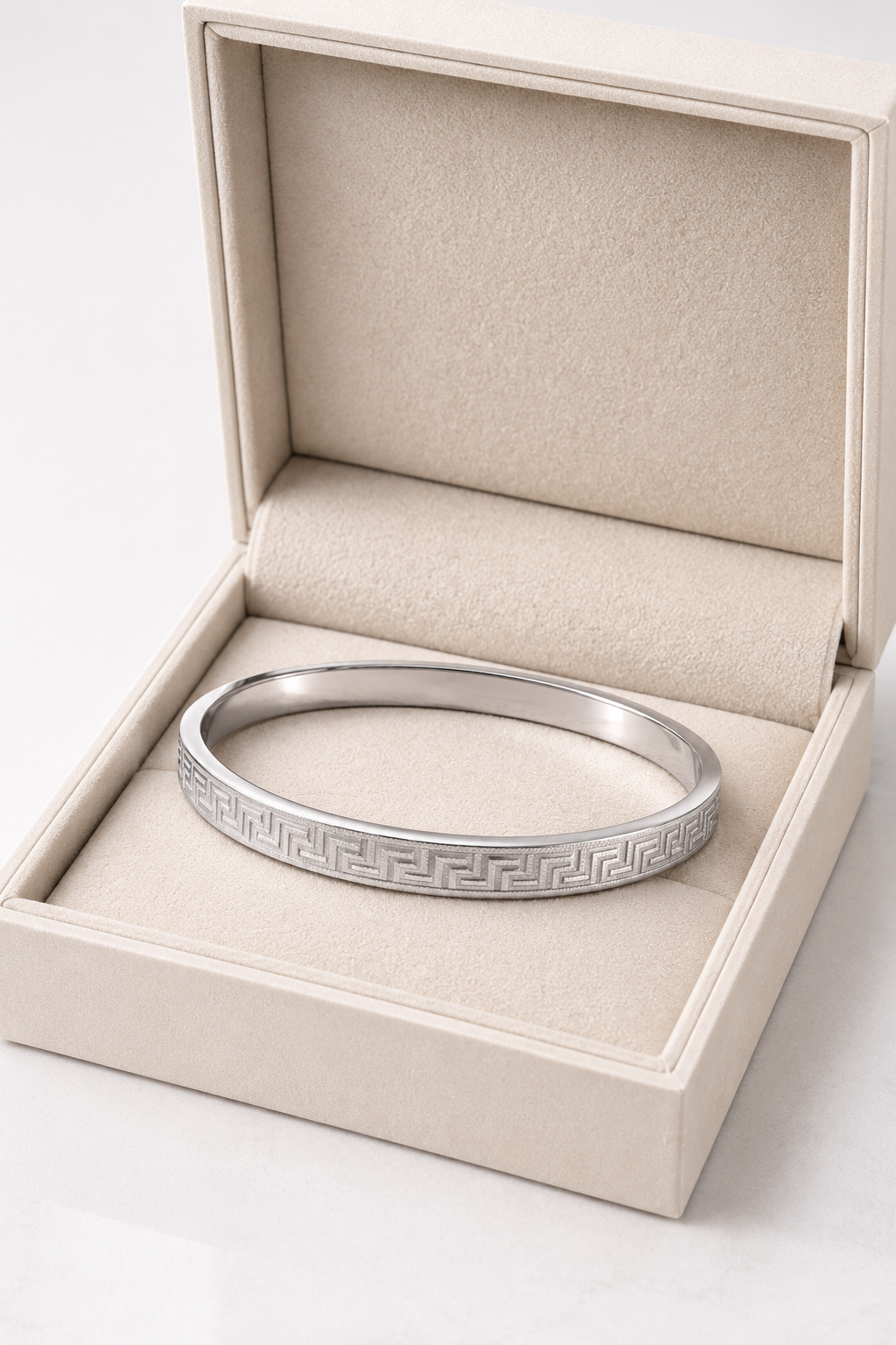 silver-engraved-greek-pattern-bracelet-3.png