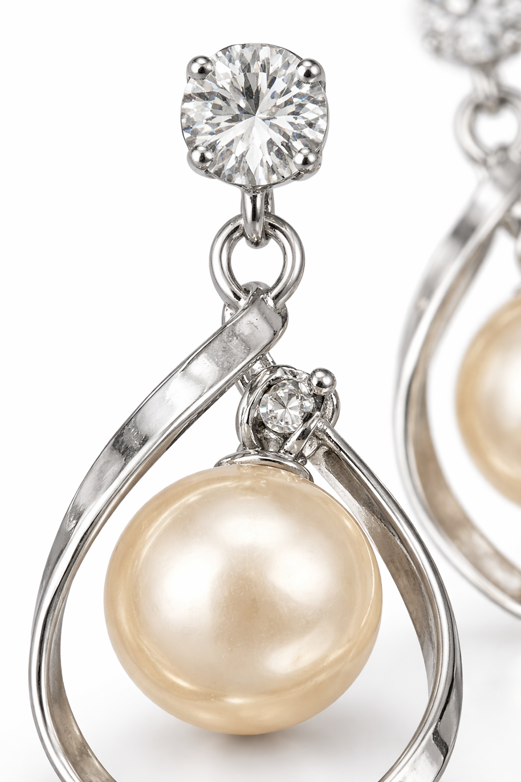 silver-teardrop-pearl-dangle-earrings-2.png