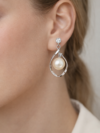 silver-teardrop-pearl-dangle-earrings-4.png