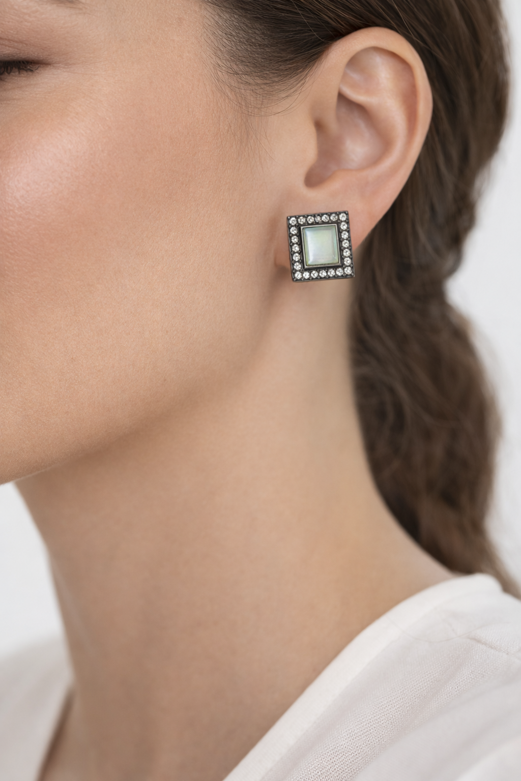 vintage-green-stone-square-stud-earrings-4.png
